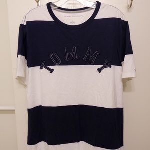 Tommy Hilfiger "Tommy" Spell Out T-Shirt